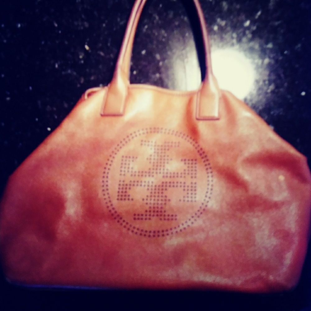 Perforated lrg tory burch bag